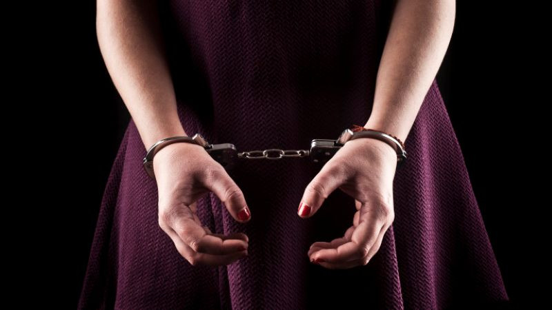 Задържаха две жени, откраднали злато от възрастен мъж в София